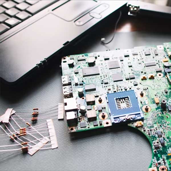 How To Build Your Own Laptop (What Is Needed?) GamesEverytime